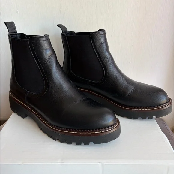 Caslon Miller Black Chelsea Boots - Picture 3 of 10